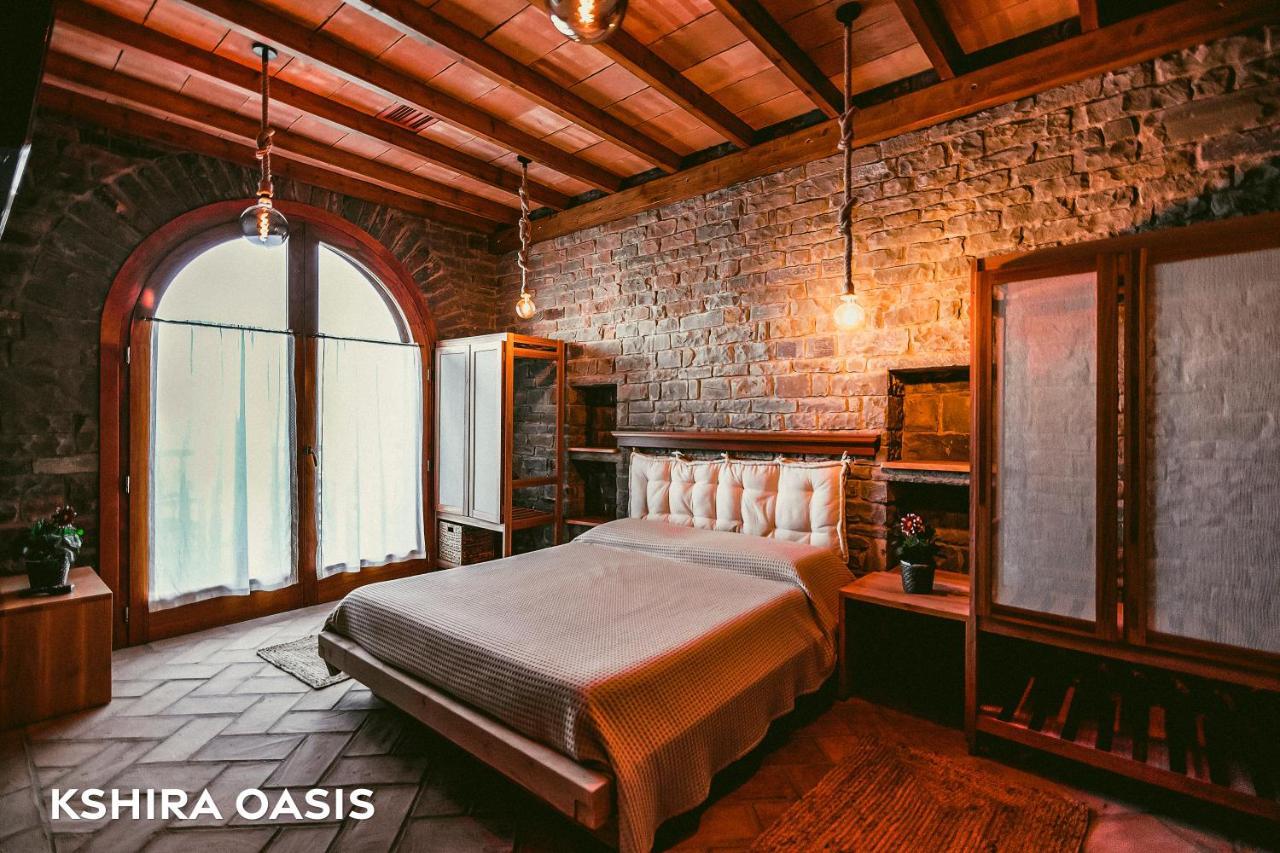 Kshira Oasis - Luxury 7-bedroom Apartment Qeparo
